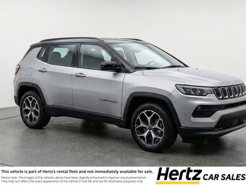 Used 2025 Jeep Compass Limited image 1