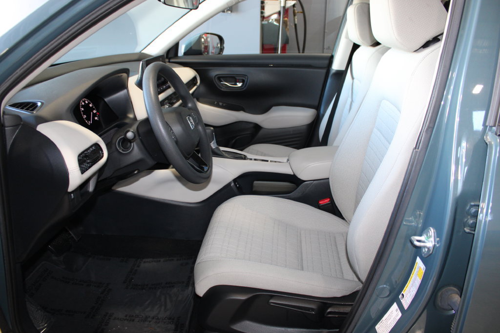 Used 2024 Honda HR-V LX image 7