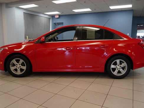 Used 2015 Chevrolet Cruze LT image 2