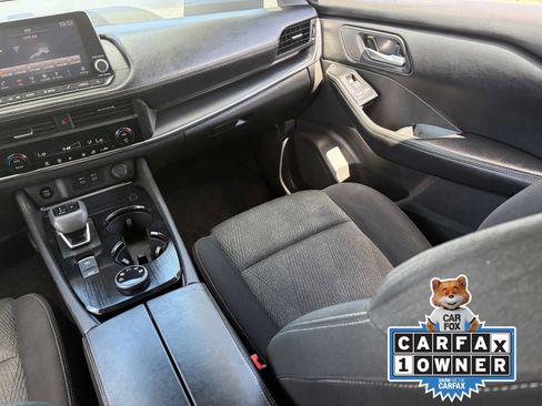Certified 2024 Nissan Rogue SV AWD/4WD image 17