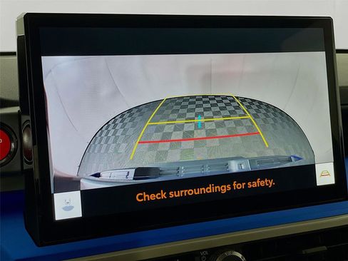 Used 2025 Toyota Tacoma TRD Off-Road image 18