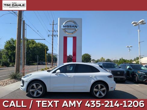Used 2024 Porsche Macan AWD/4WD image 1
