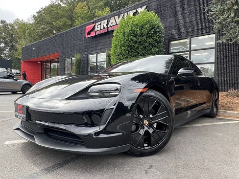 Used 2021 Porsche Taycan image 2