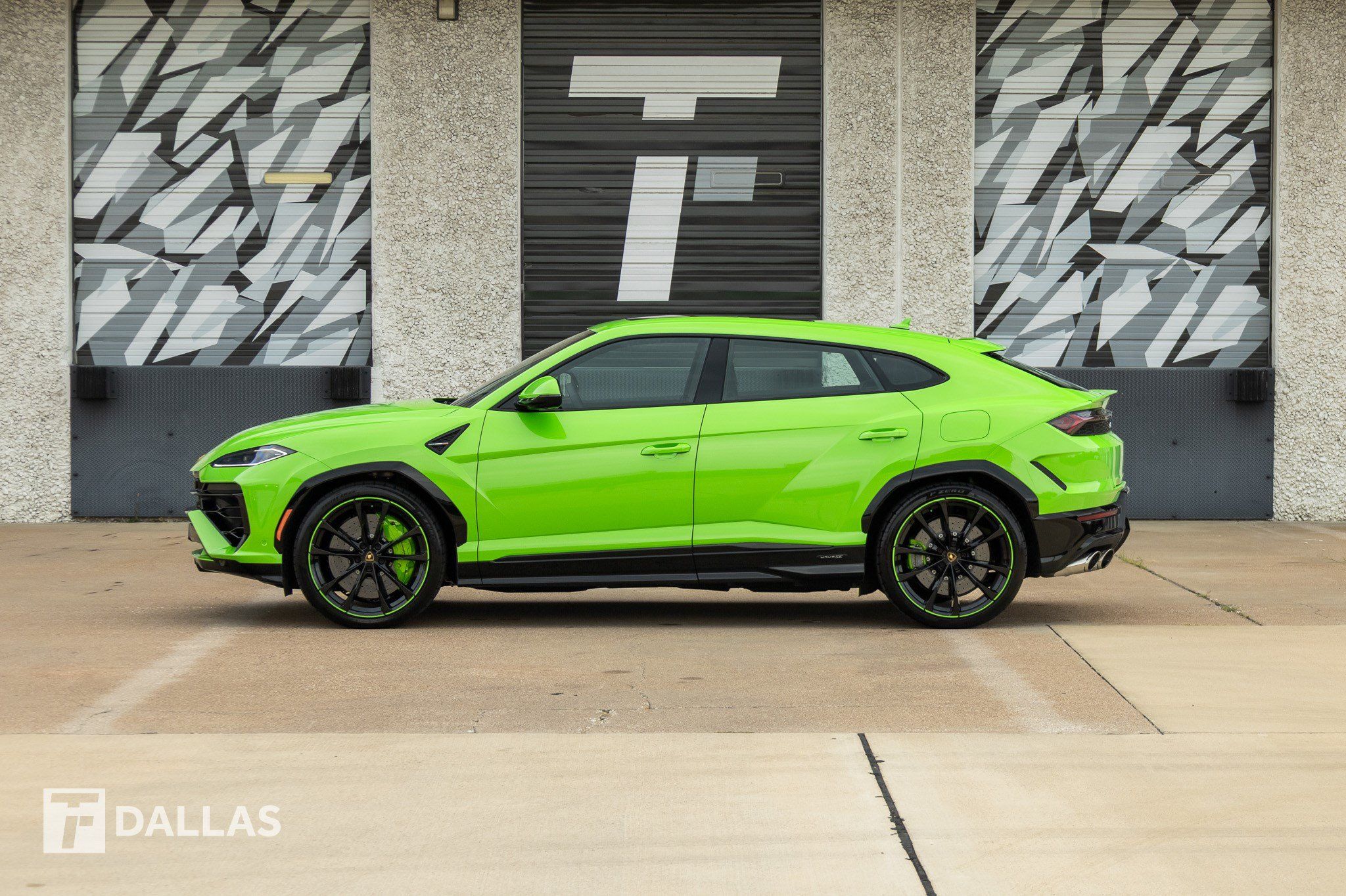 Used 2025 Lamborghini Urus S AWD/4WD image 1