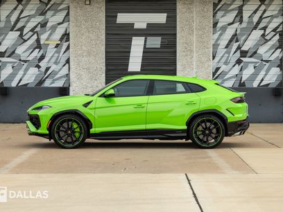 Used 2025 Lamborghini Urus SE