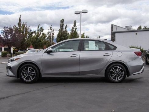 Used 2023 Kia Forte LXS FWD image 4