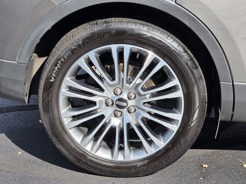 Used 2016 Lincoln MKX Reserve w/ Climate Package image 11