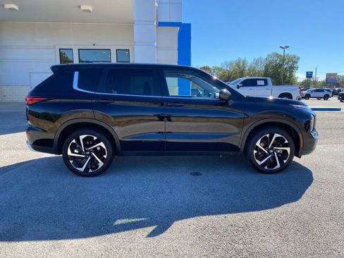 Used 2024 Mitsubishi Outlander SE image 6