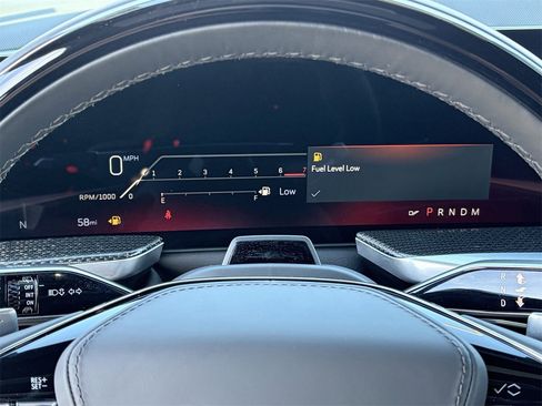 Certified 2025 Cadillac Escalade ESV V image 25