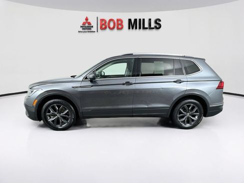 Used 2023 Volkswagen Tiguan SE AWD/4WD image 4
