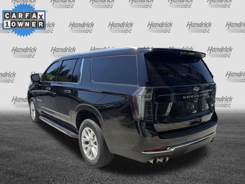 Used 2025 Chevrolet Suburban Premier AWD/4WD image 8