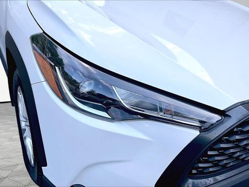 Certified 2023 Toyota Corolla Cross LE w/ Moonroof Package FWD image 28