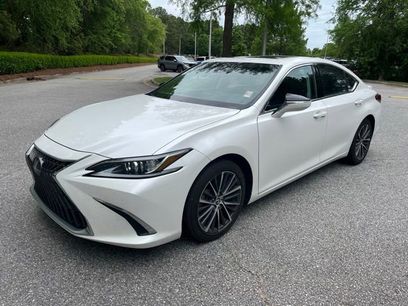 Used 2023 Lexus ES 300h w/ Premium Package