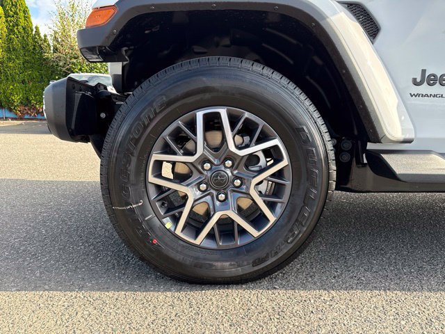New 2026 Jeep Wrangler Unlimited Sahara AWD/4WD image 9