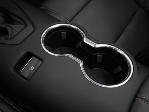 Used 2025 Ford Mustang Premium image 38