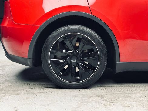 Used 2023 Tesla Model Y Long Range AWD/4WD image 37