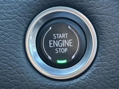 Used 2022 GMC Yukon XL Denali image 19