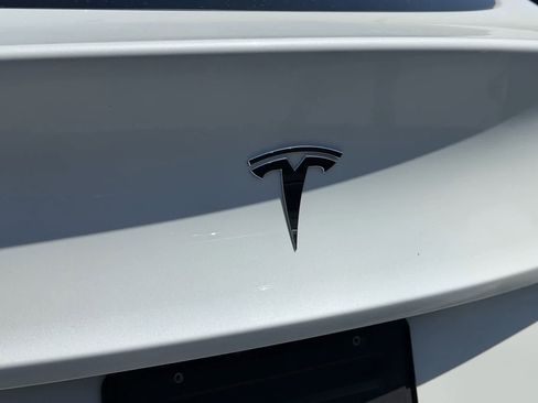 Used 2020 Tesla Model Y Long Range AWD/4WD image 17