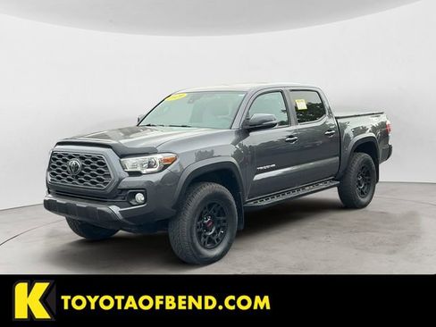 Used 2020 Toyota Tacoma TRD Off-Road AWD/4WD image 1