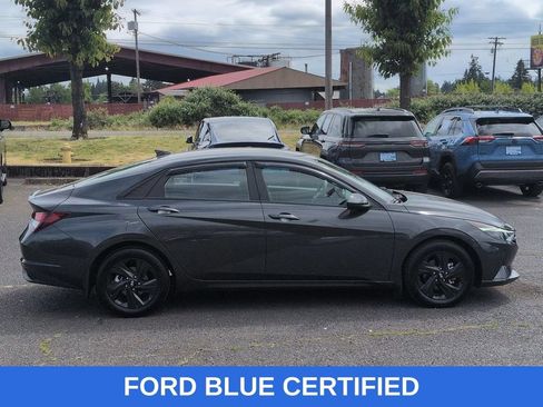 Used 2023 Hyundai Elantra SEL FWD image 6