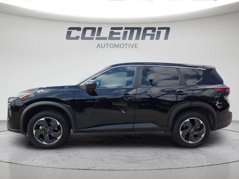 Used 2025 Nissan Rogue SV AWD/4WD image 4