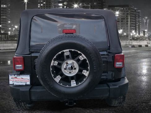 Used 2013 Jeep Wrangler Sport image 8