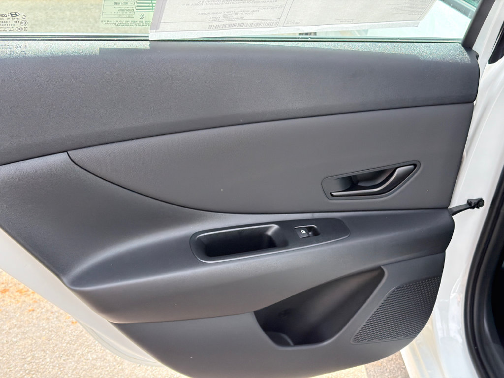 Used 2026 Hyundai Elantra Sport w/ Cargo Package FWD image 21