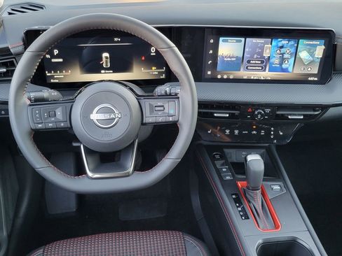 New 2026 Nissan Kicks SR w/ SR Premium Package image 5