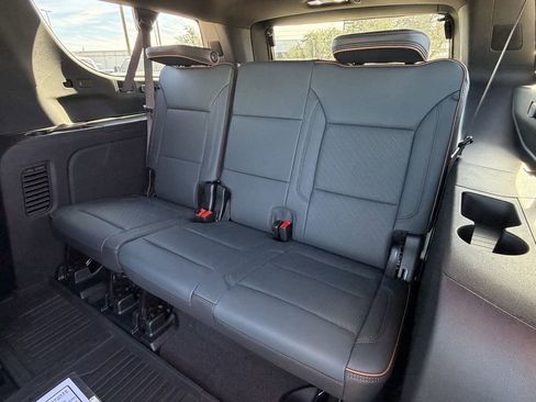 New 2026 GMC Yukon XL AT4 image 19