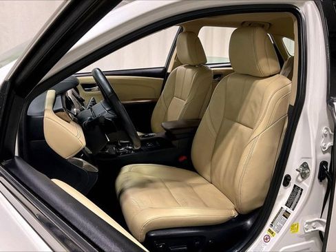 Used 2013 Toyota Avalon Limited FWD image 25