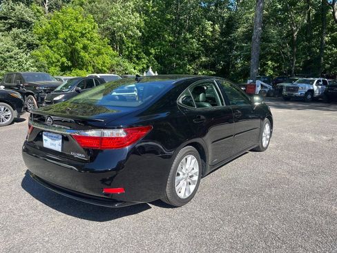 Used 2013 Lexus ES 300h w/ Luxury Pkg FWD image 7