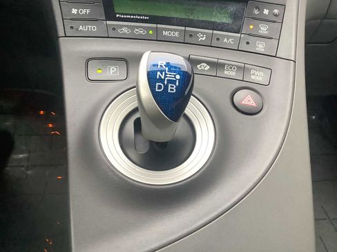 Used 2011 Toyota Prius Five w/ Navigation Pkg image 18