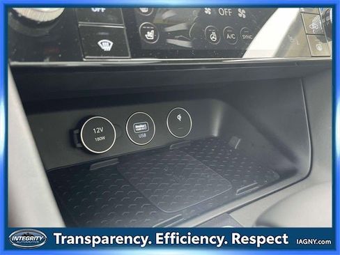 Used 2024 Genesis G70 3.3T Advanced w/ Sport Prestige Package image 31