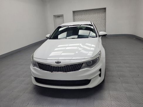 Used 2017 Kia Optima EX image 15