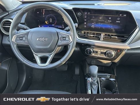 Used 2024 Chevrolet Trax ACTIV w/ Driver Confidence Package FWD image 12