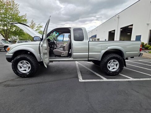 Used 2002 Toyota Tacoma 4x4 Xtracab w/ SR5 Pkg w/ Chrome Pkg image 21
