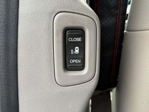 Used 2013 Honda Odyssey EX-L image 28