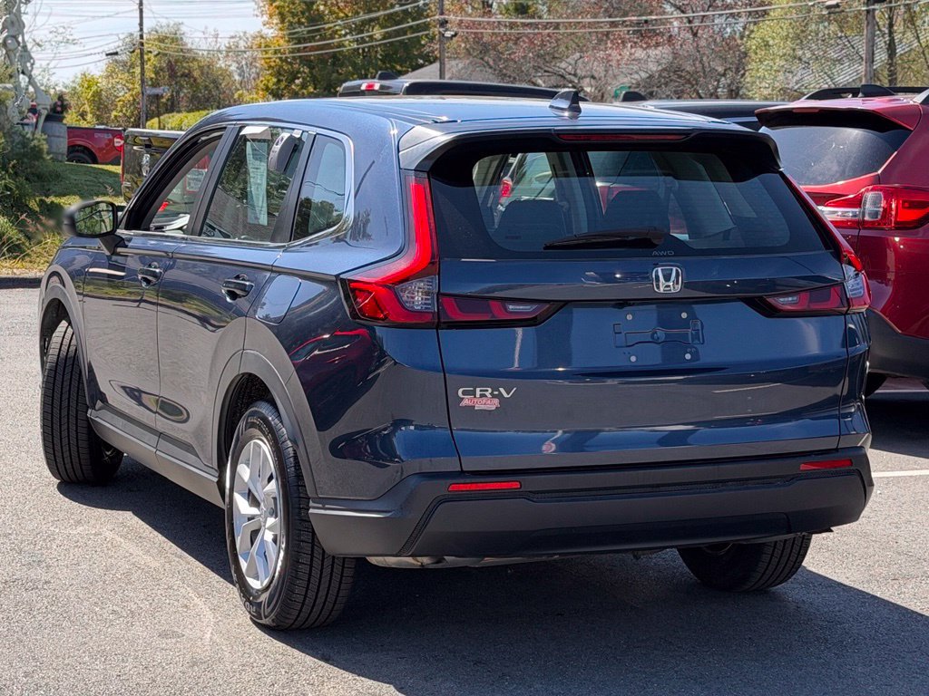 Used 2024 Honda CR-V LX image 3