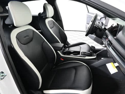 New 2025 Kia K4 GT-Line Turbo image 14