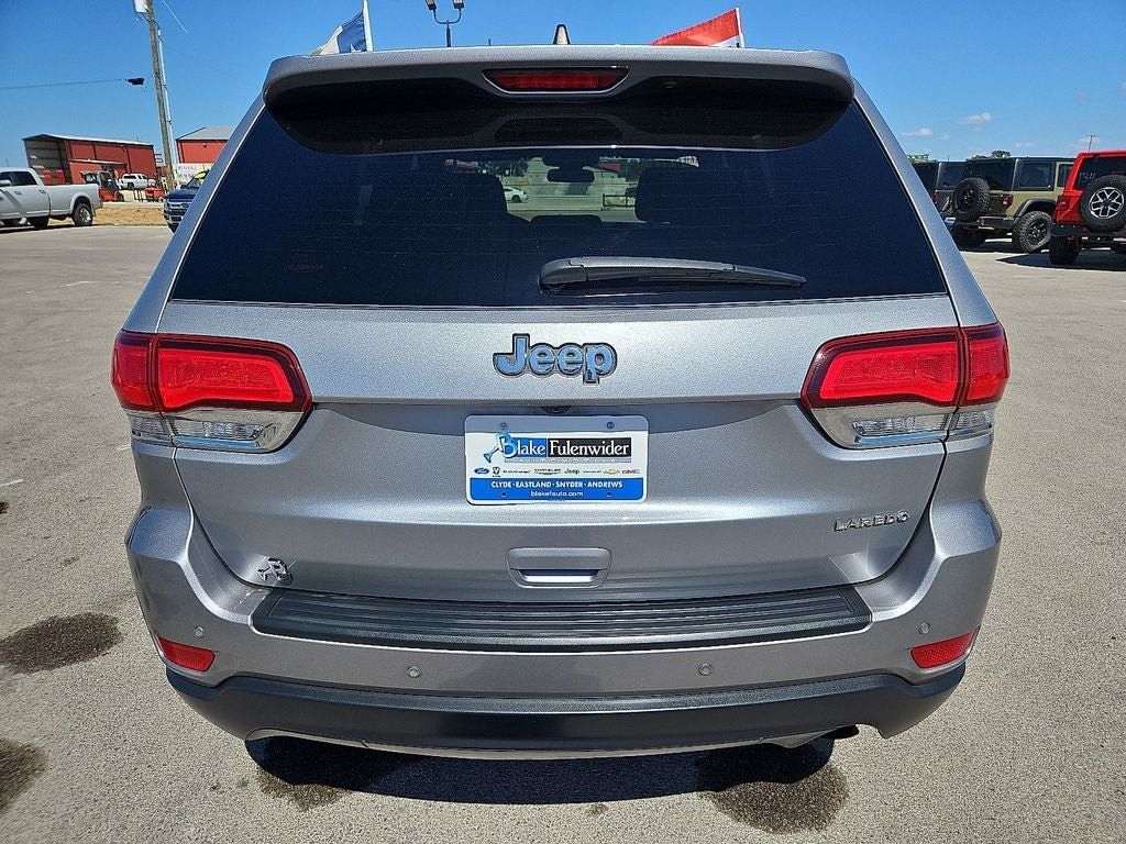 Used 2021 Jeep Grand Cherokee Laredo RWD image 6