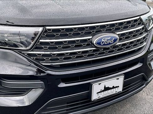 Used 2023 Ford Explorer XLT AWD/4WD image 34