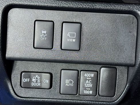 Used 2020 Toyota Tacoma Limited image 14