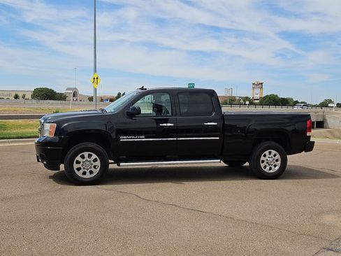 Used 2011 GMC Sierra 2500 Denali AWD/4WD image 8