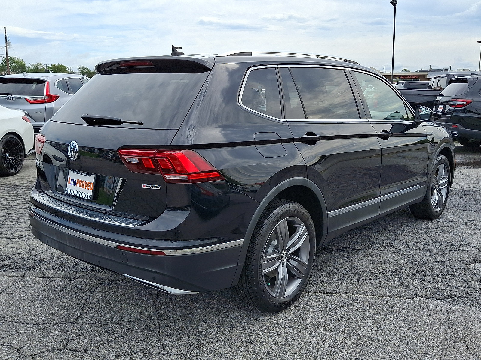 Used 2021 Volkswagen Tiguan SEL AWD/4WD image 6
