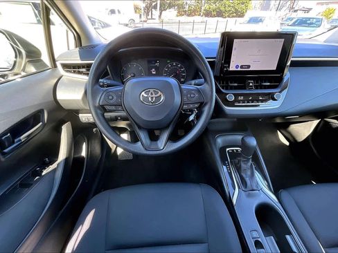 Certified 2025 Toyota Corolla LE image 6