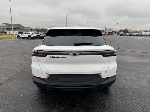 New 2026 Chevrolet Equinox EV LT image 4