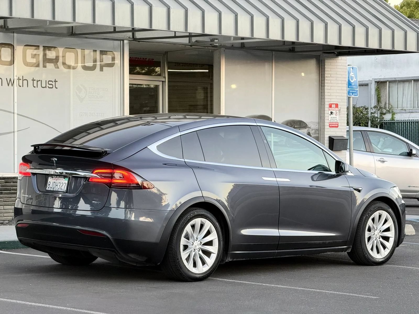 Used 2019 Tesla Model X 75D AWD/4WD image 10