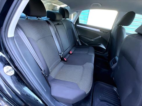 Used 2016 Volkswagen Passat 1.8T R-Line image 19