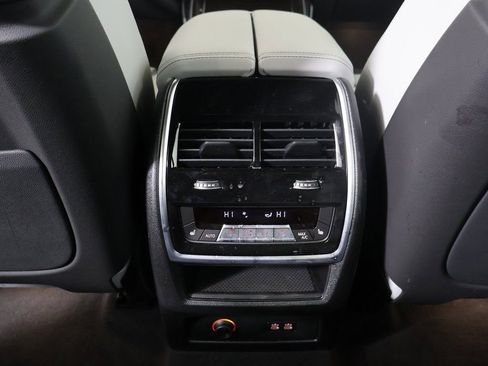 Used 2026 BMW X7 xDrive40i w/ M Sport Package image 30