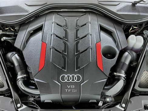 Used 2022 Audi S8 w/ S8 Executive Package image 33